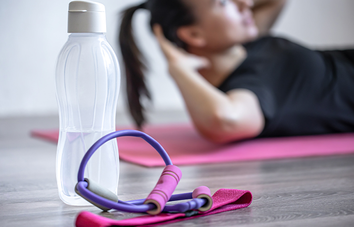 دور التمارين الرياضية في التخفيف من أعراض متلازمة ما قبل الحيض PMS