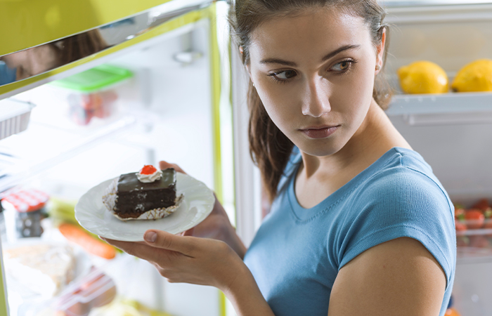 هل تناول الوجبة المفتوحة “شيت ميل” يضر بالحمية أم ينفعها؟